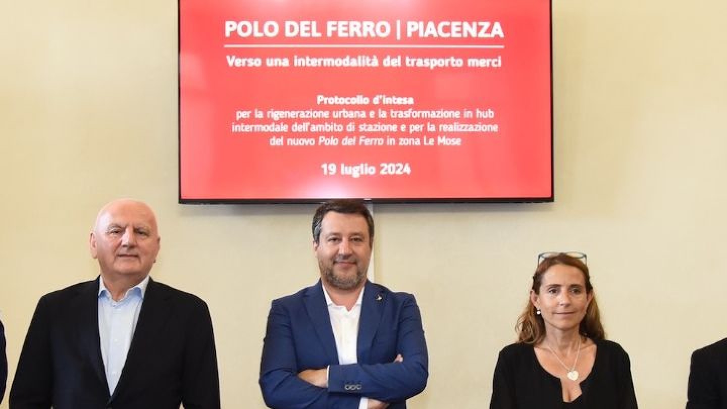 Hub intermodale e del ferro a Piacenza, MIT firma il protocollo d’intesa