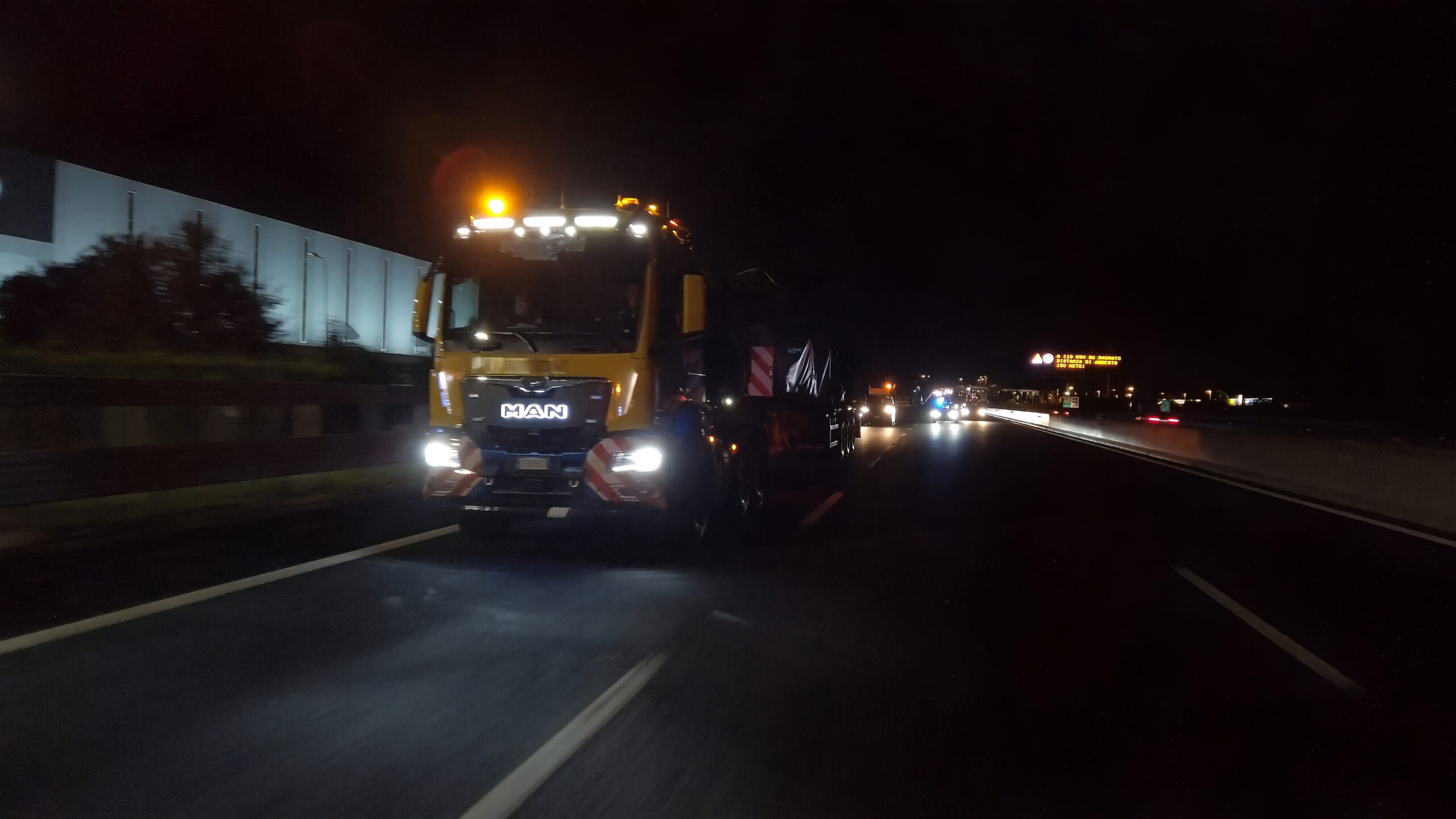 Un camion MAN TGS consegna l’Albero di Natale in Vaticano