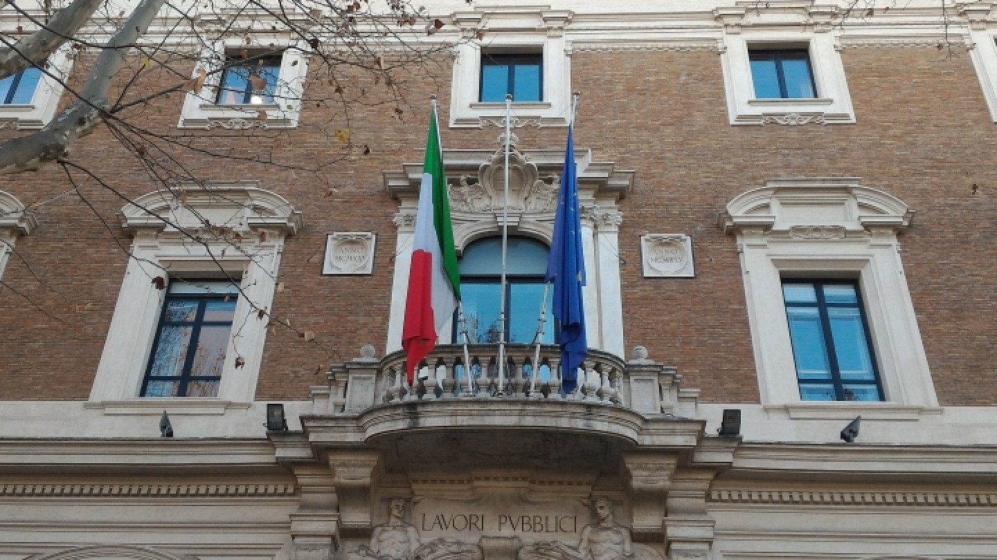 MIT: firmato il decreto sull’alcolock