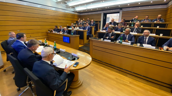 Porti: riunione al MIT su investimenti e riforma del sistema