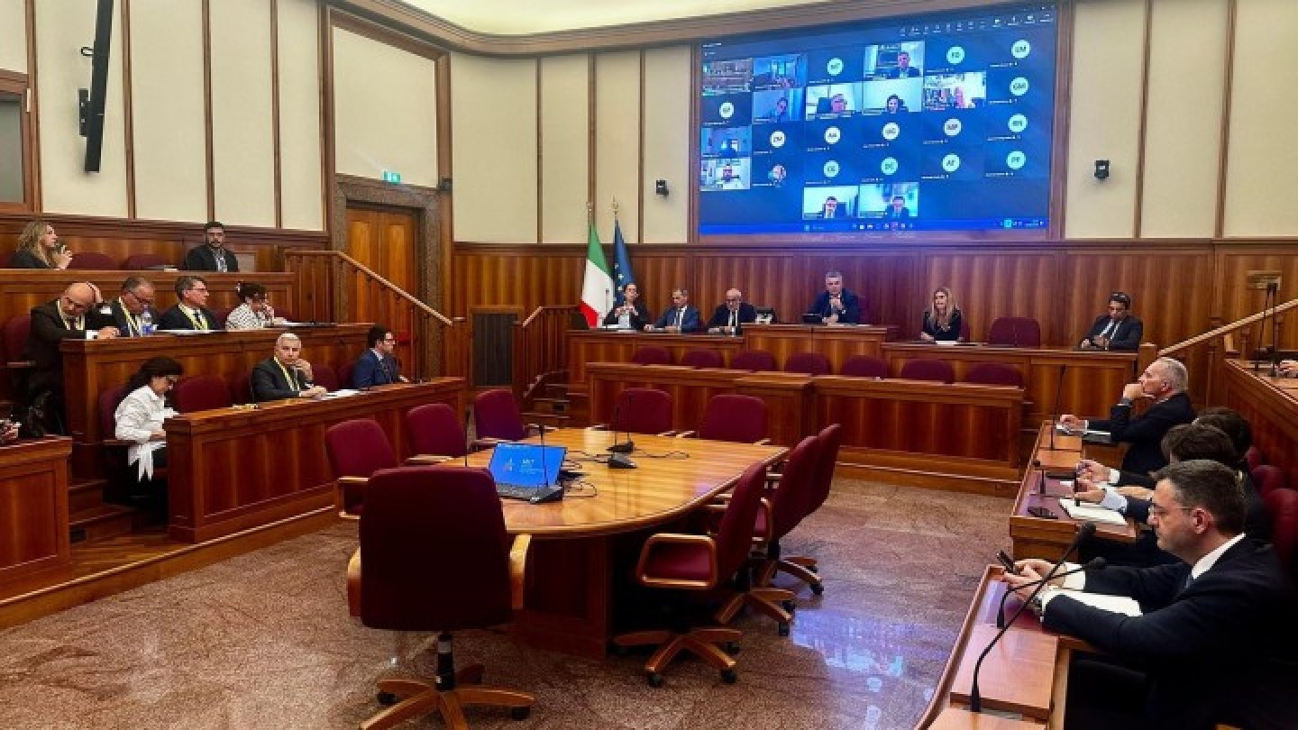 Riforma dei porti: incontro al MIT con il viceministro Rixi